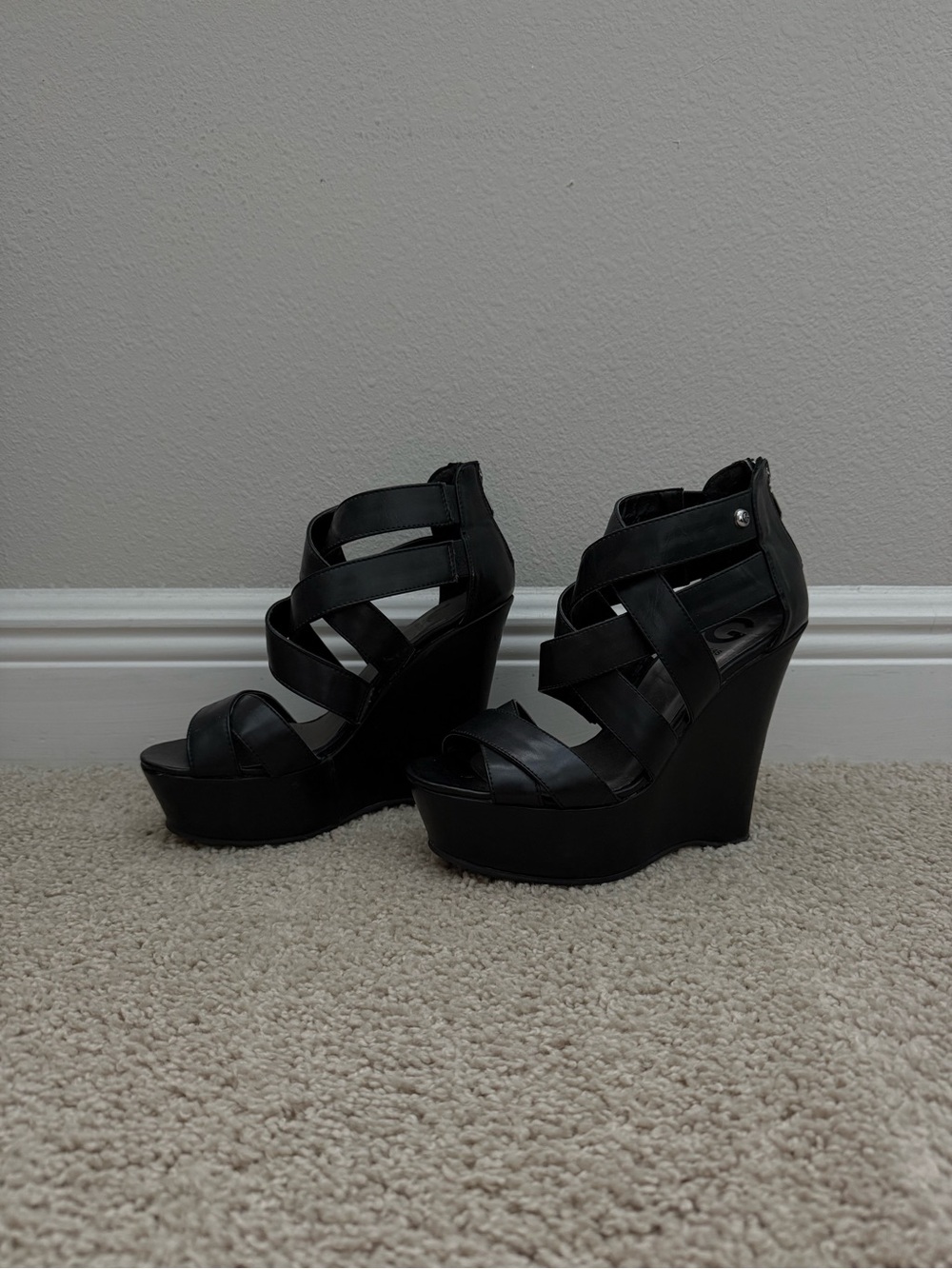 Guess High Heels - Picture 2 of 13